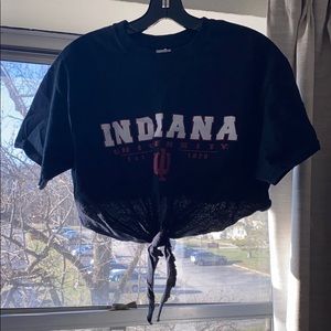 Cropped college T-shirt